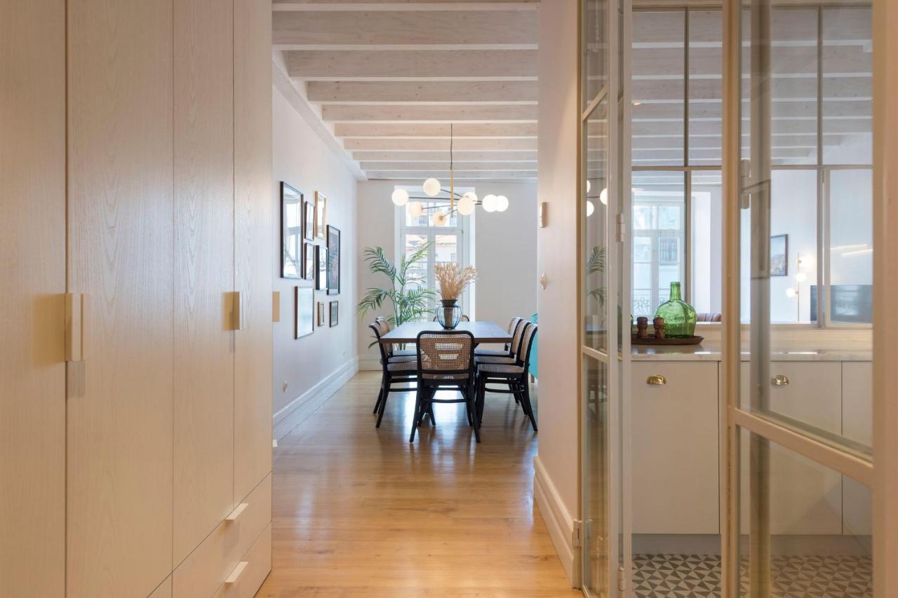Mouzinho Luxury 3BR Flat l 5 min Walk to Ribeira by Lovelystay Porto Exterior foto