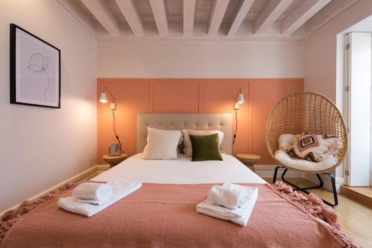 Mouzinho Luxury 3BR Flat l 5 min Walk to Ribeira by Lovelystay Porto Exterior foto