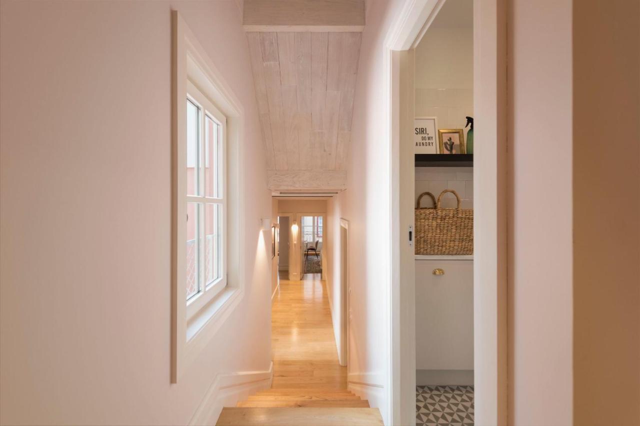 Mouzinho Luxury 3BR Flat l 5 min Walk to Ribeira by Lovelystay Porto Exterior foto