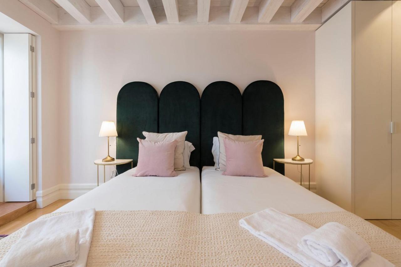 Mouzinho Luxury 3BR Flat l 5 min Walk to Ribeira by Lovelystay Porto Exterior foto