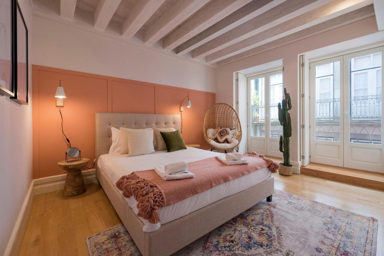 Mouzinho Luxury 3BR Flat l 5 min Walk to Ribeira by Lovelystay Porto Exterior foto
