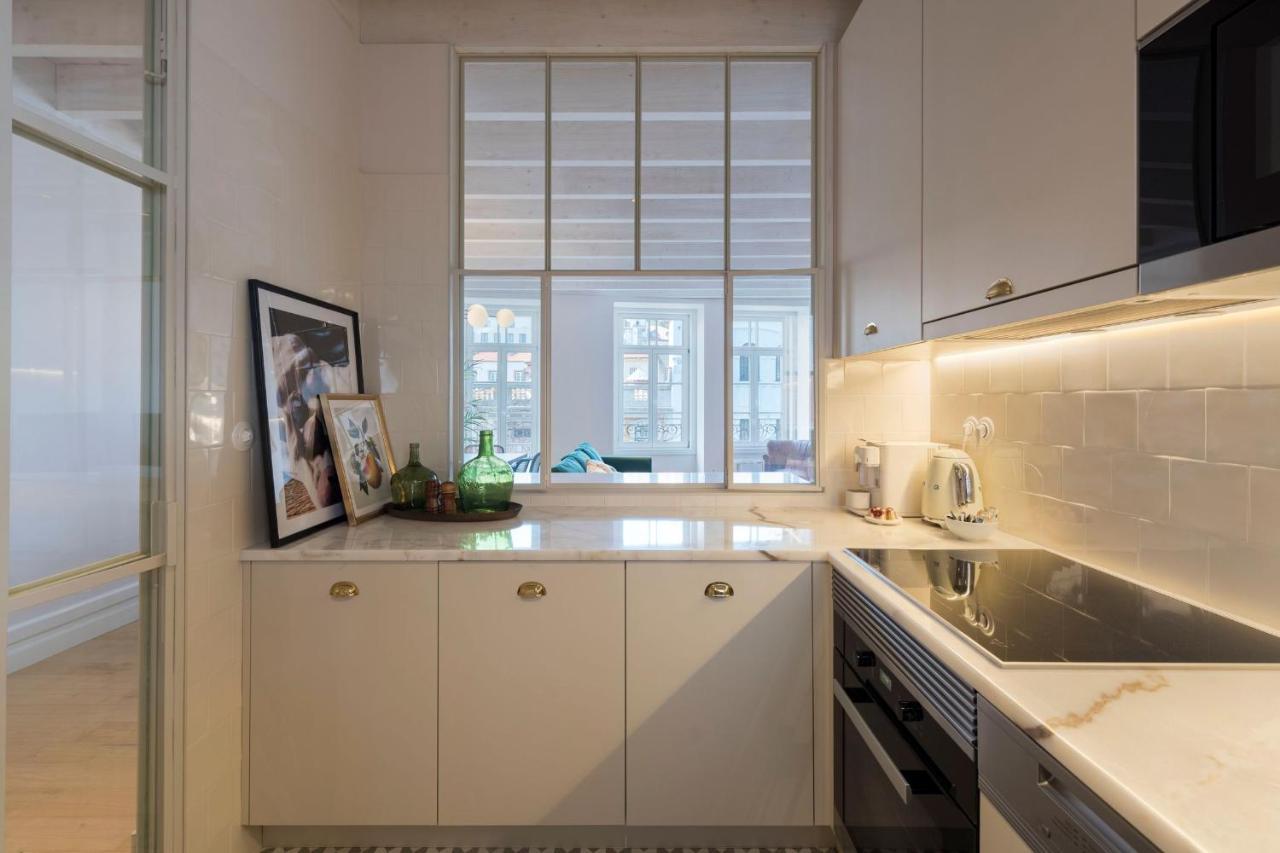 Mouzinho Luxury 3BR Flat l 5 min Walk to Ribeira by Lovelystay Porto Exterior foto